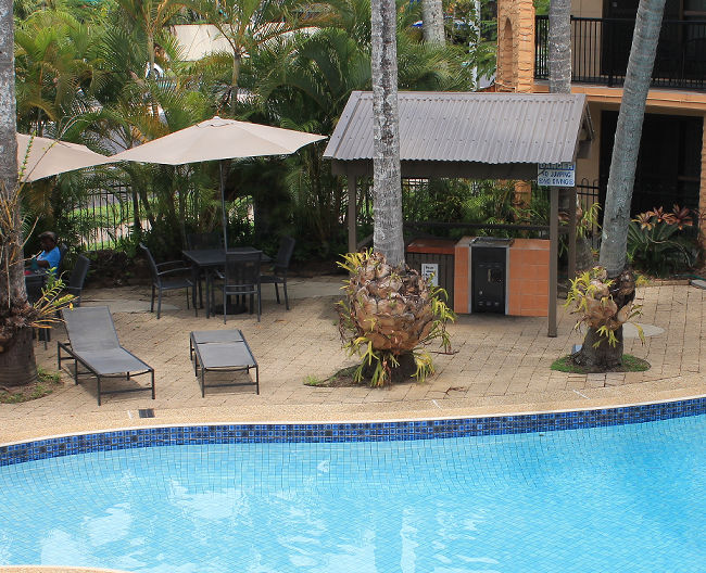 Oasis Inn Cairns Holiday Apartments & Cairns Motel