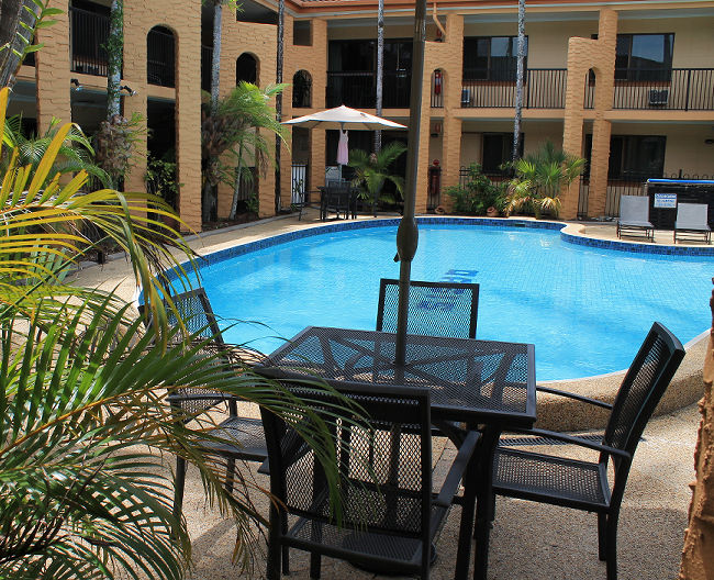Cairns Oasis Inn Holiday Apartments & Motel